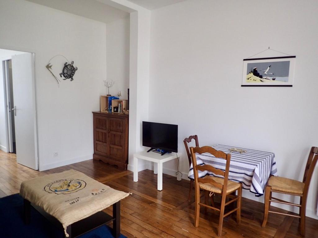 Appartement Tempere Avec Terrasse Tours Exterior photo